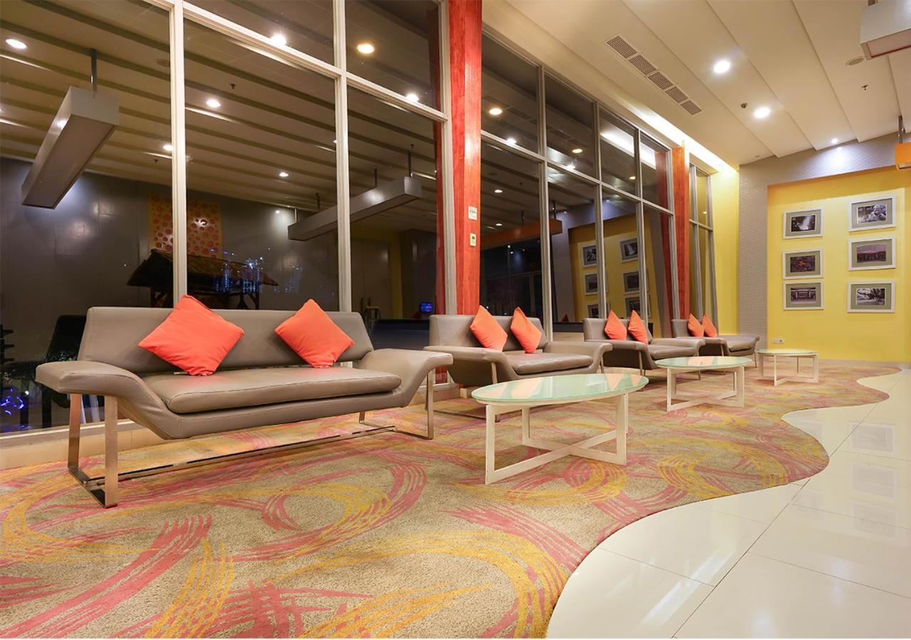 Harris Hotel Sentul City Bogor Eksteriør billede