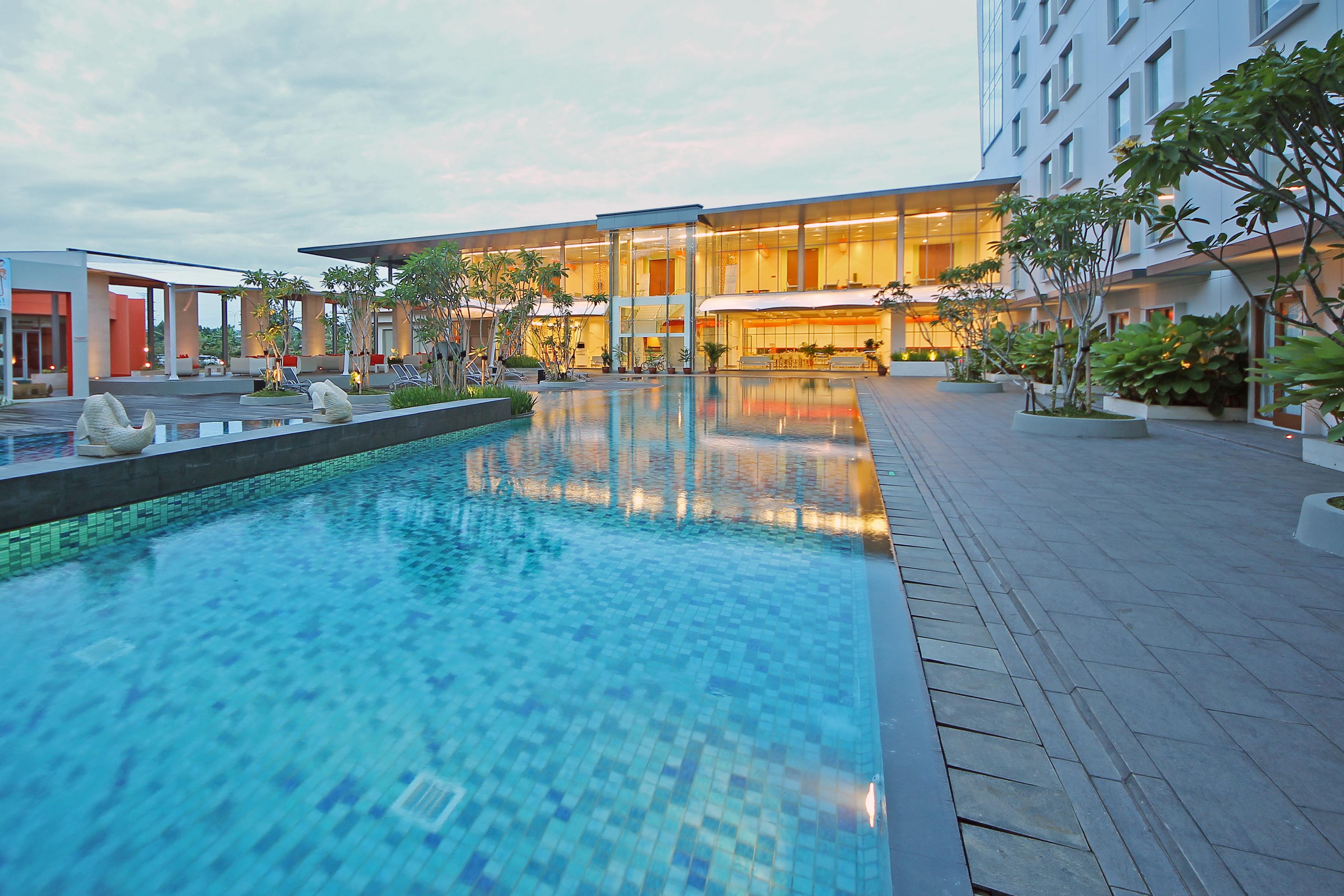 Harris Hotel Sentul City Bogor Eksteriør billede