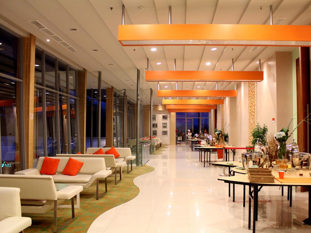 Harris Hotel Sentul City Bogor Eksteriør billede