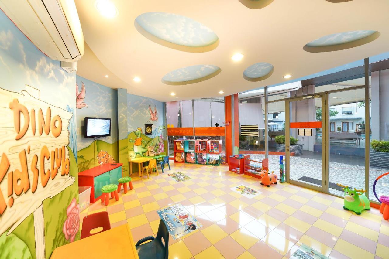 Harris Hotel Sentul City Bogor Eksteriør billede