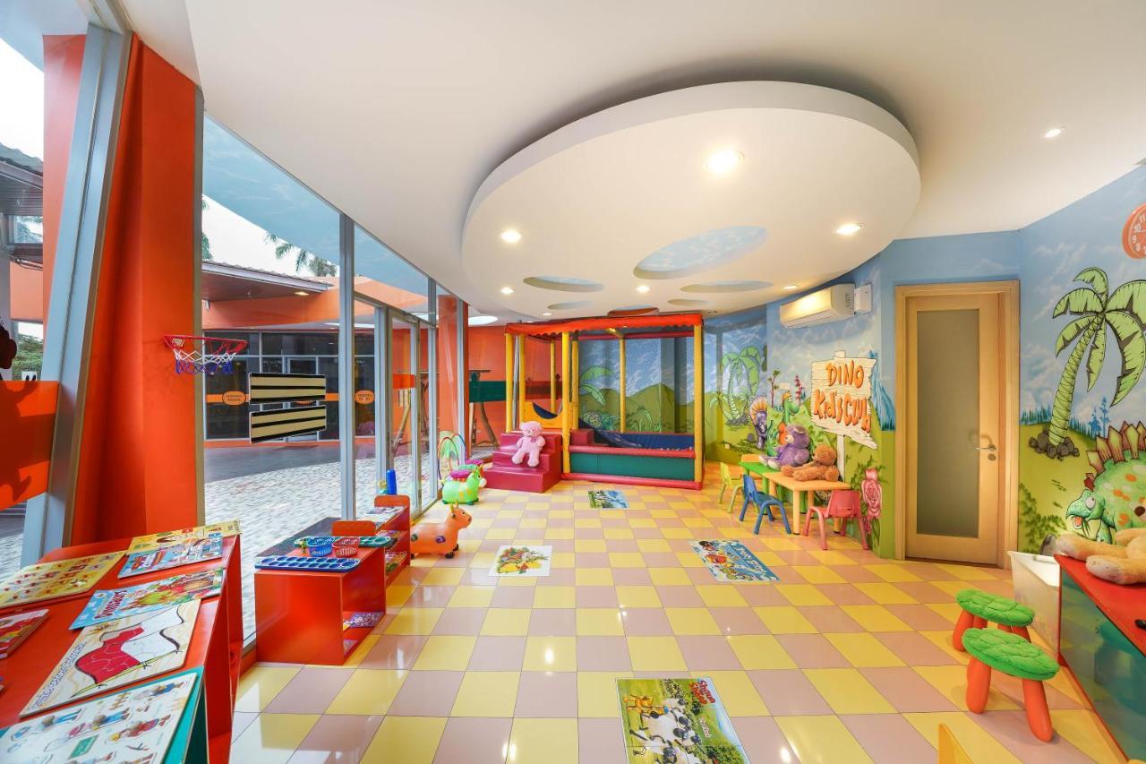 Harris Hotel Sentul City Bogor Eksteriør billede